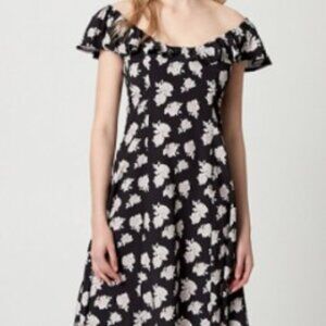off shoulder floral print dress size small LE CHATEAU